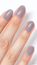 Cargar imagen en el visor de la galería, Opi Gel Color Esmalte Semipermanente Taupe-Less Beach
